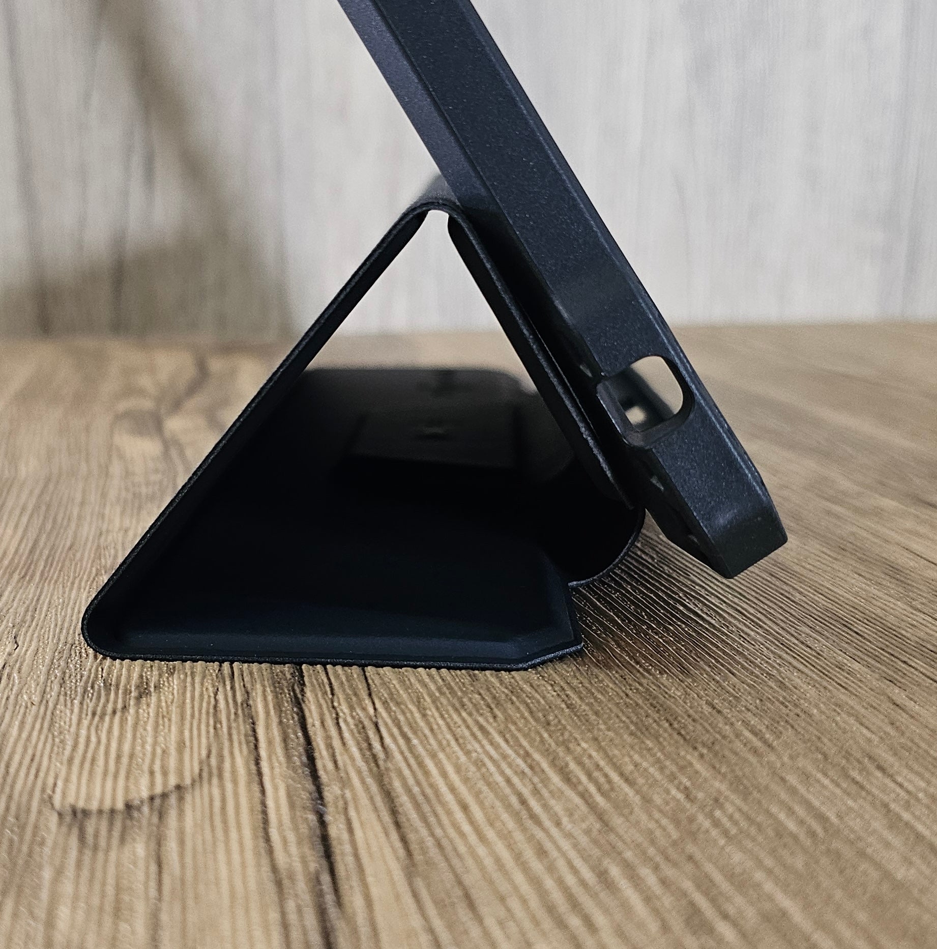 Robustus by Phone Club iPad Heavy Duty Tablet Protection Cover Rugged Folio Case